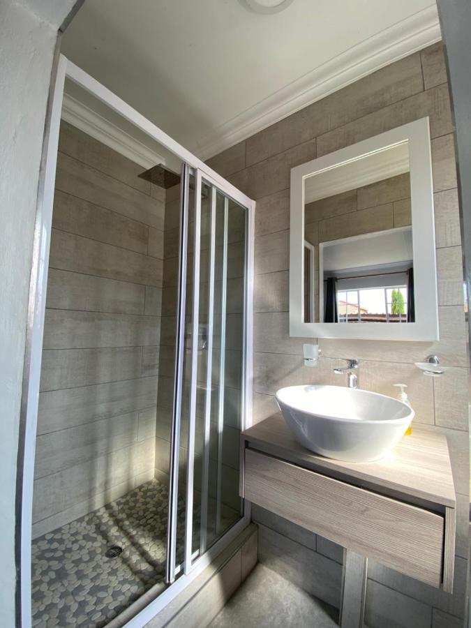 Castle45 Apartment Роодепоорт Екстериор снимка